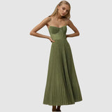 Adéla - Savremena elegancija sa otkrivenim leđima